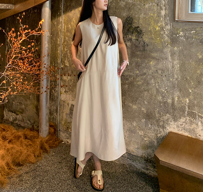 Noa minimalist dress (preorder)