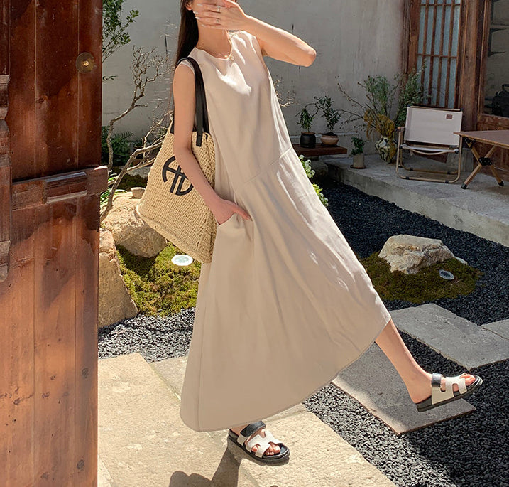 Noa minimalist dress (preorder)
