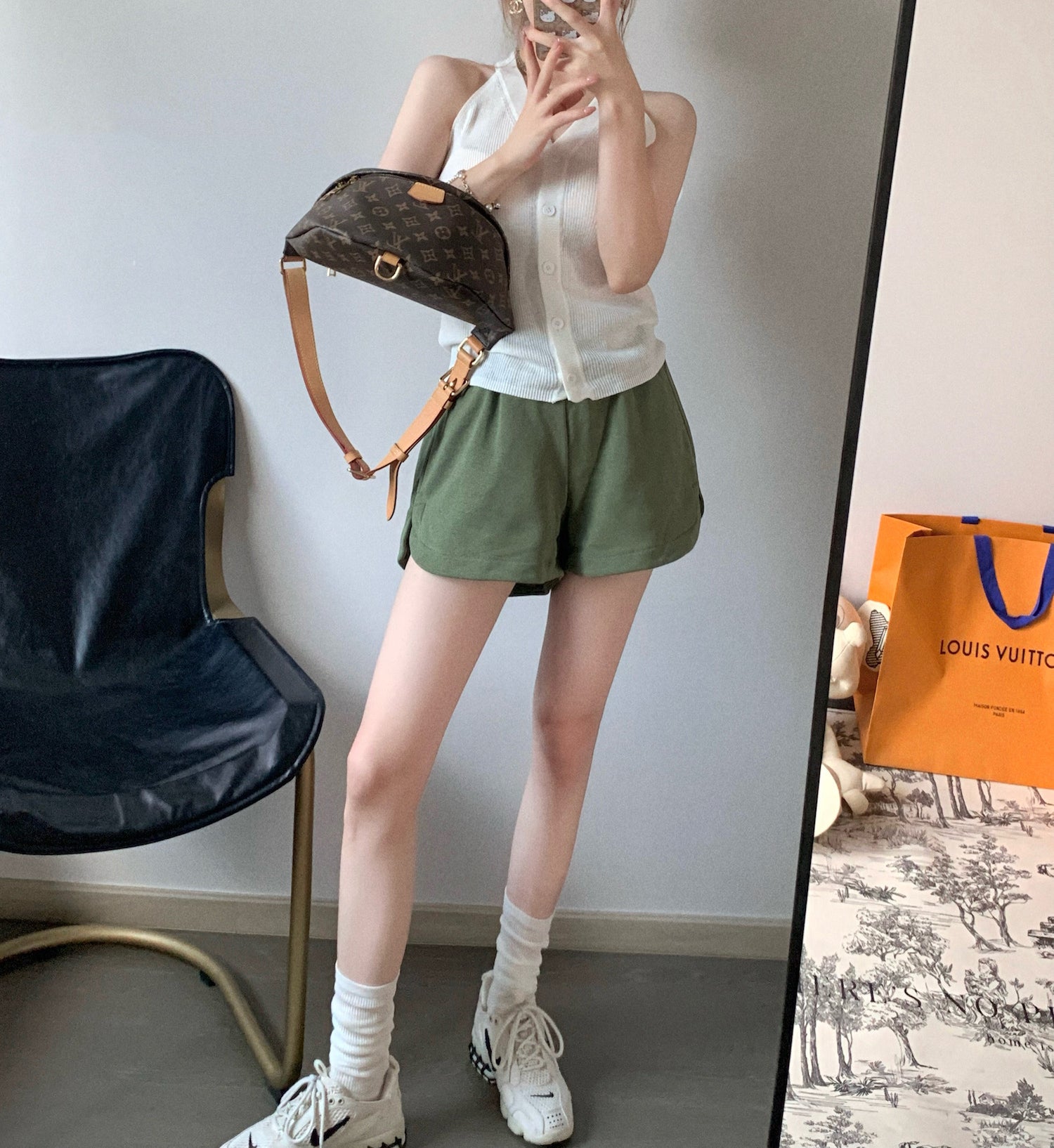 Kazu shorts (preorder/ 2 colours)