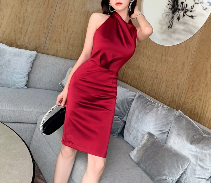 Crimson dress (preorder)
