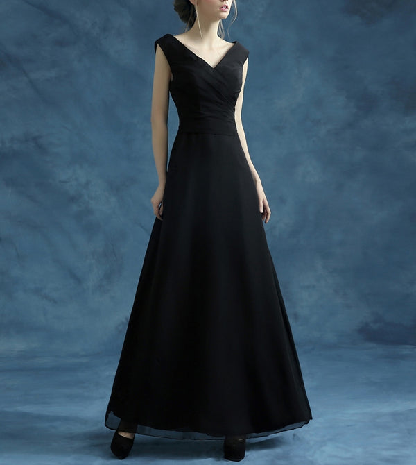 Genovia off shoulder gown (ready stock in M)