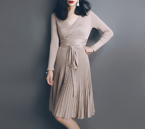 Knitted swirl dress (ready stock in khaki)